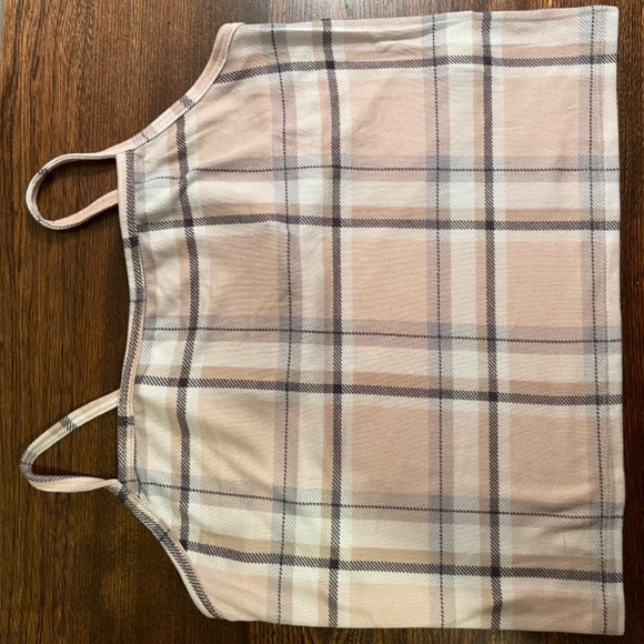 pink top - Picture 2 of 4